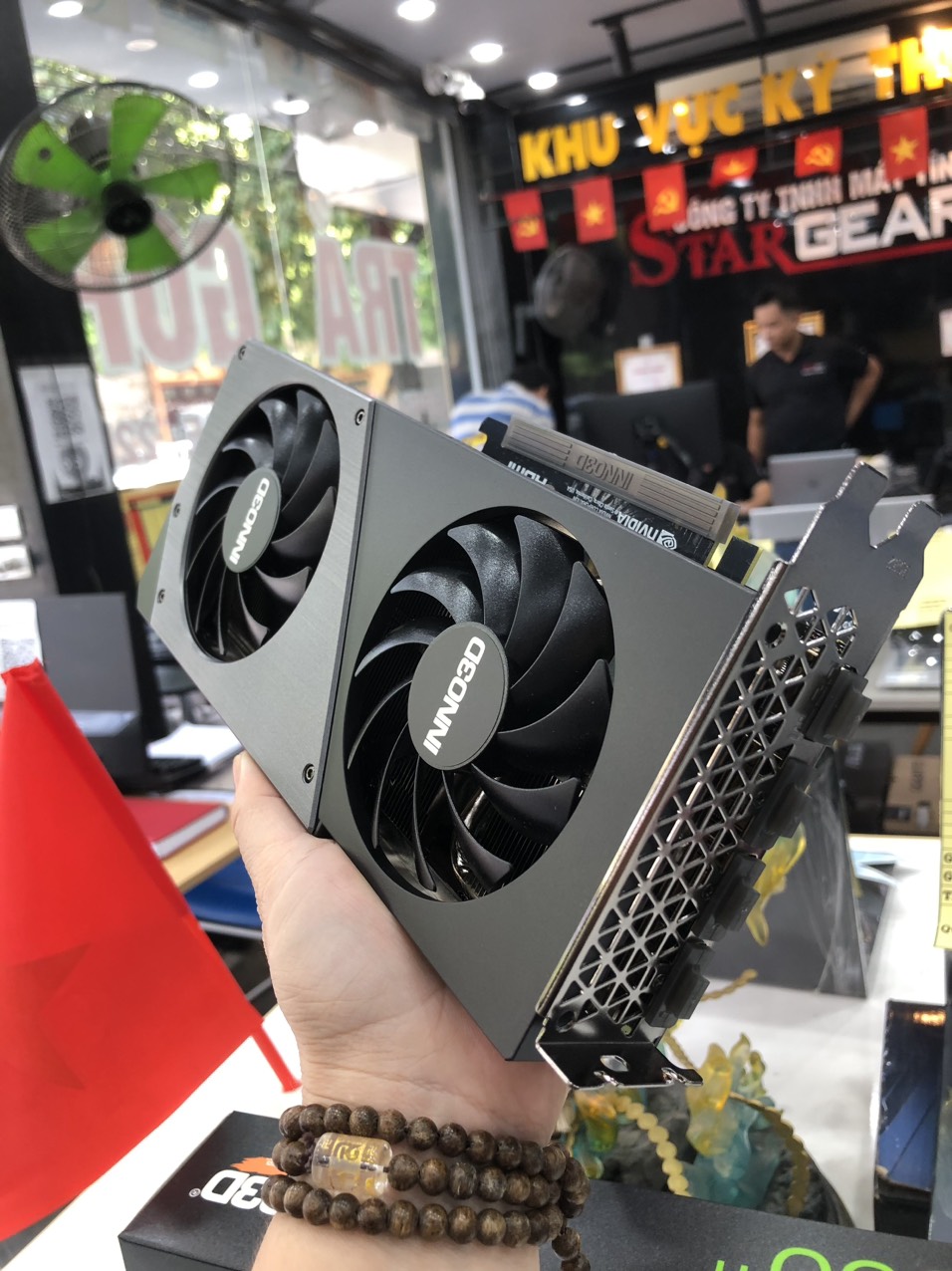 Card màn hình INNO3D GEFORCE RTX 4060 TWIN X2 OC BLACK