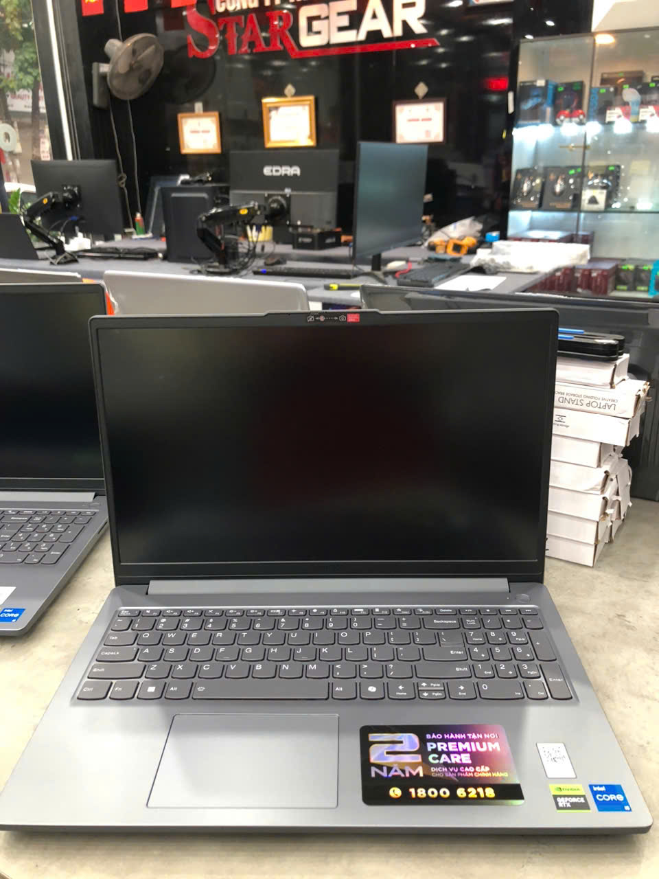 Laptop Lenovo LOQ 15IAX9E Intel Core i5-12450HX | RTX 3050 6GB | 15.6 inch FHD 144Hz | 512GB | 16GB | Win 11 | Xám)