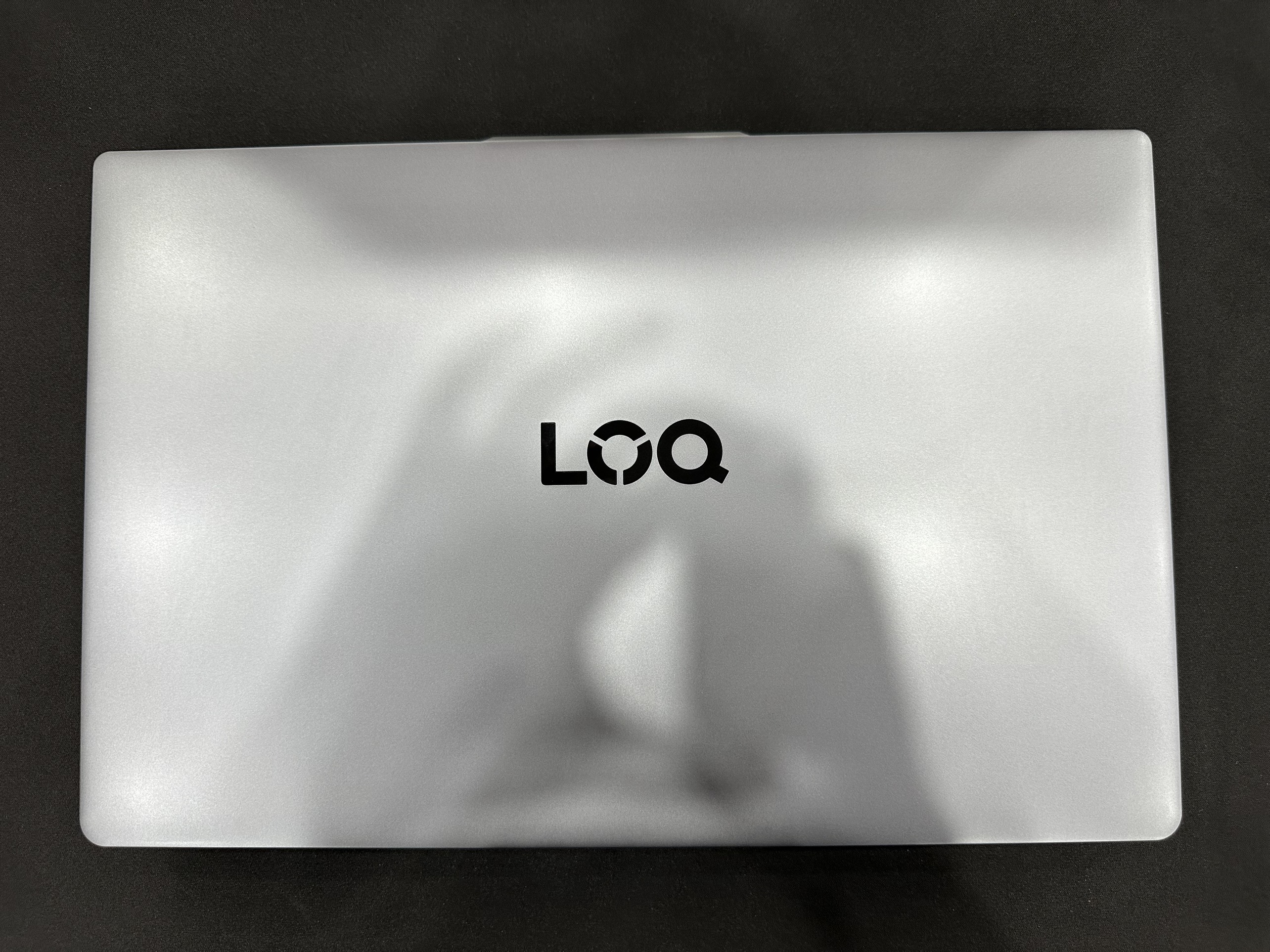 Laptop Gaming Lenovo LOQ 15ARP9 83JC00LVVN (Ryzen 5 7235HS | 16GB RAM Dual | RTX 3050 6GB | Màn FHD 144Hz 100% sRGB)